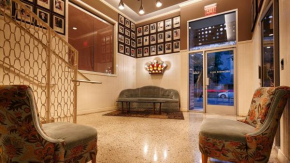 Гостиница Best Western Plus Hollywood Hills Hotel  Лос-Анджелес